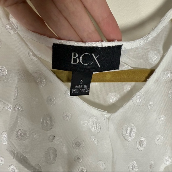 BCX White Sheer Ruffled Blouse Size Small - Picture 11 of 12